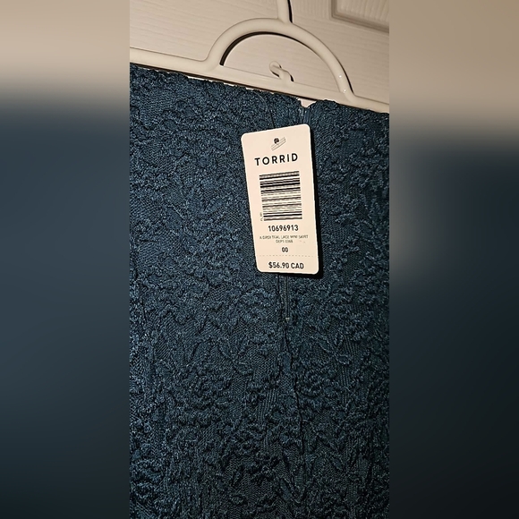 Torrid 00 Lace Mini Skirt - Picture 4 of 5